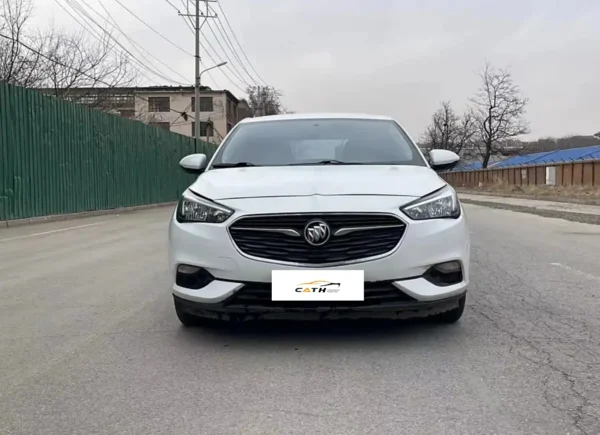 Buick Excelle'in ön kısmı