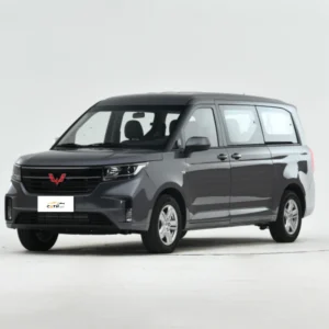 Wuling Journey спереди слева