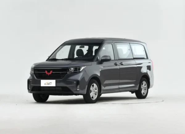 Umalis ang Wuling Journey sa harap