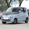 Wuling Air EV sa kaliwa sa harap