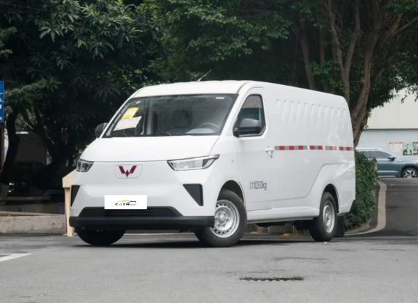 Wuling Yangguang avant gauche