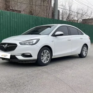 Buick Excelle сол алды