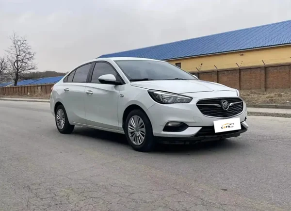 Buick Excelle оң жақ алдыңғы