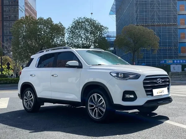 Hyundai ix35 kanang harap