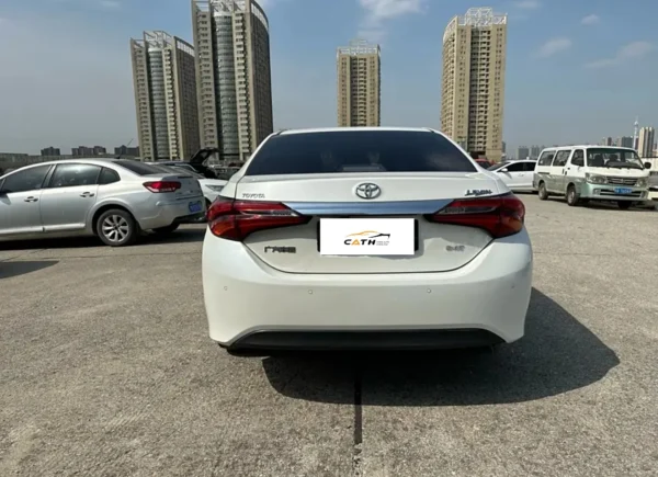 Toyota Corolla 2018 185T CVT Prestige Edition, China V - Parte trasera del automóvil