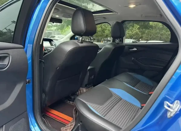 Ford Focus rear seats