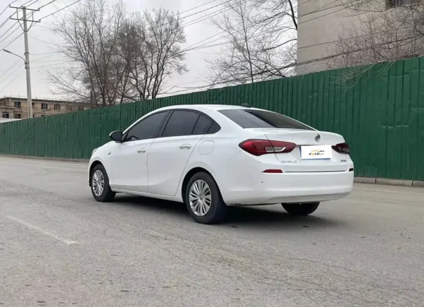 Buick Excelle arrière gauche