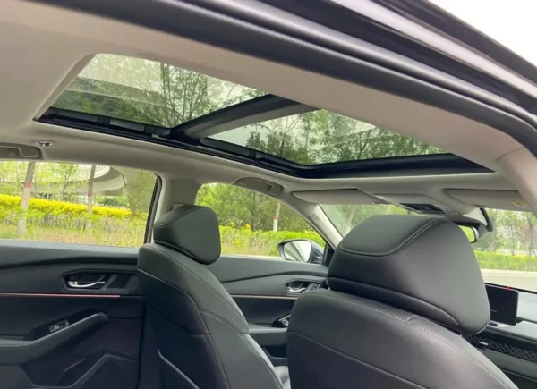 The Honda Accord sunroof