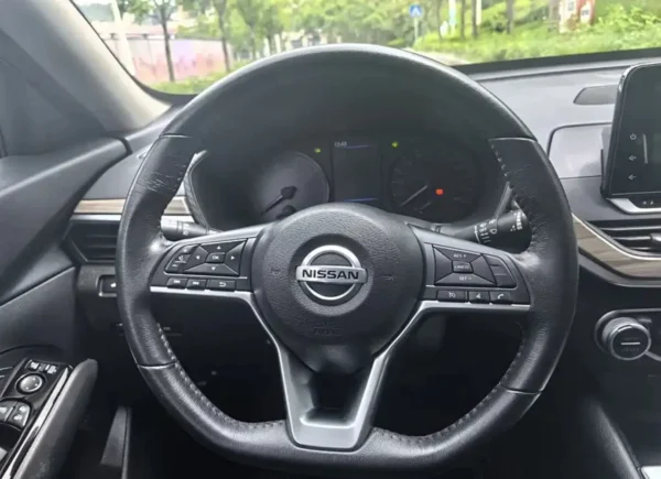 El volante del Nissan Teana.