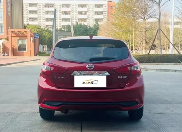 Nissan Tiida arka uç