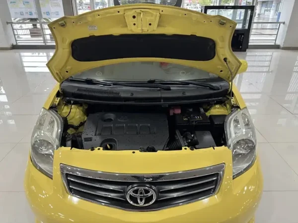 Motor Toyota Yaris